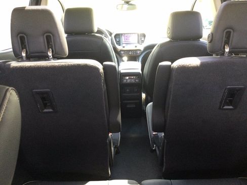 Used 2017 GMC Acadia Denali w/ Technology Package AWD/4WD image 17