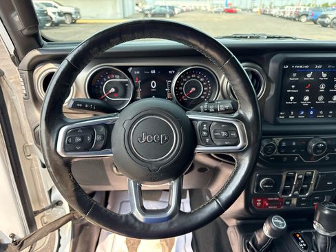 Used 2019 Jeep Wrangler Unlimited Rubicon AWD/4WD image 13