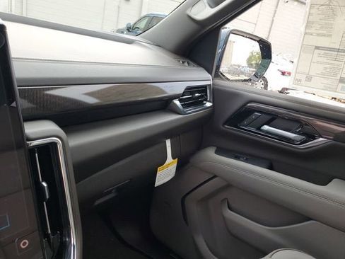 New 2026 GMC Yukon XL Elevation w/ Elevation Premium Package AWD/4WD image 25