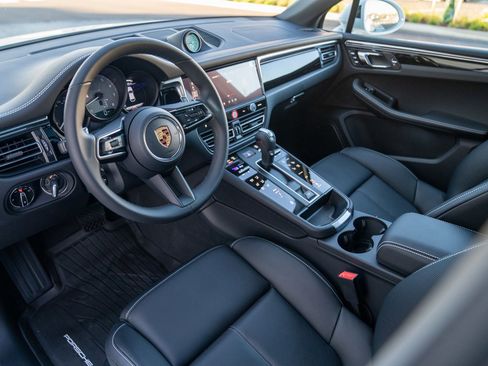 New 2026 Porsche Macan S image 4