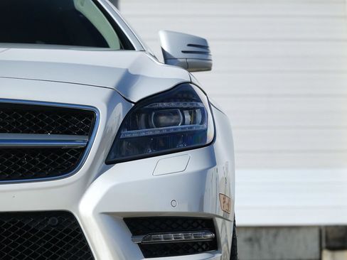 Used 2014 Mercedes-Benz CLS 550 4MATIC image 19