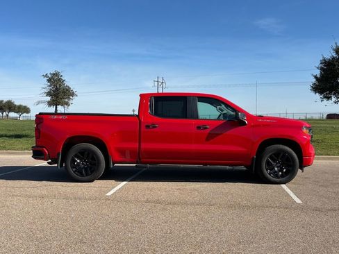 Used 2023 Chevrolet Silverado 1500 Custom image 5