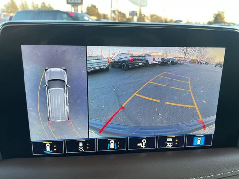 Used 2021 Chevrolet Tahoe High Country w/ Premium Package image 30