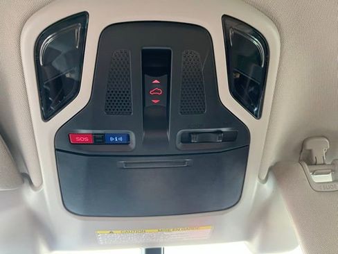 Used 2021 Subaru Outback Touring XT image 9