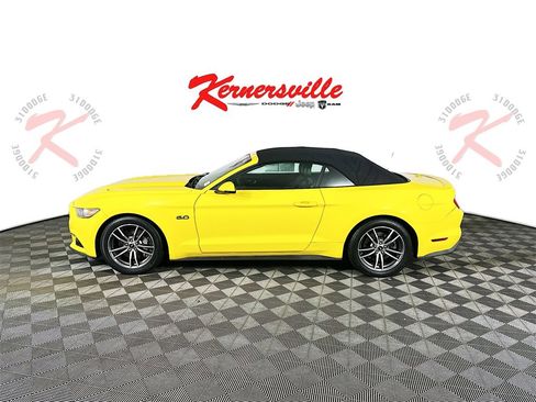 Used 2017 Ford Mustang GT Premium image 4