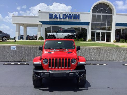 Used 2018 Jeep Wrangler Unlimited Rubicon w/ Dual Top Group AWD/4WD image 2