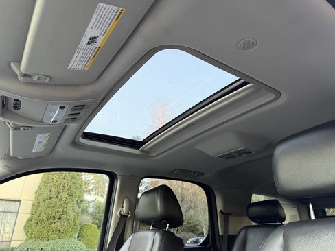 Used 2007 Cadillac Escalade AWD w/ Information Package image 32