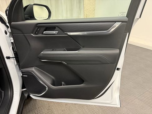 New 2026 GMC Acadia Elevation w/ LPO, Floor Liner Package image 17