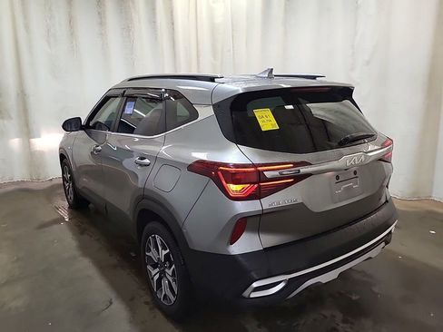 Used 2023 Kia Seltos EX AWD/4WD image 4
