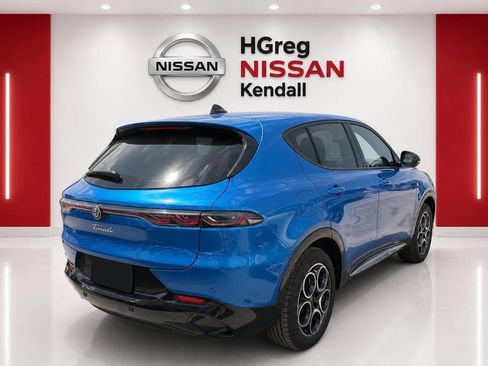 Used 2024 Alfa Romeo Tonale Ti AWD/4WD image 2