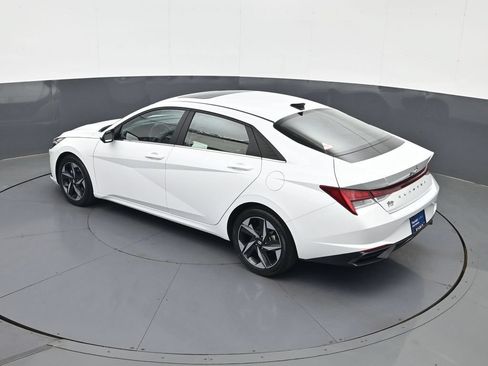 Certified 2021 Hyundai Elantra SEL w/ Convenience + Premium Package FWD image 20