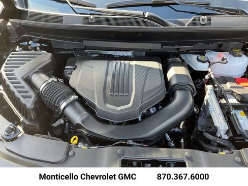 New 2026 Chevrolet Traverse LT w/ LPO, Floor Liner Package FWD image 32