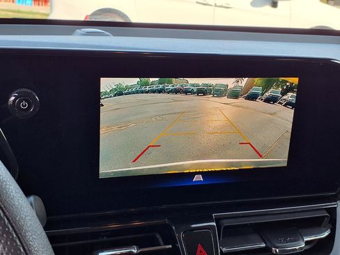 Used 2025 Chevrolet TrailBlazer LT FWD image 7