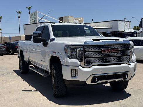 Used 2020 GMC Sierra 3500 Denali w/ Denali Ultimate Package AWD/4WD image 4