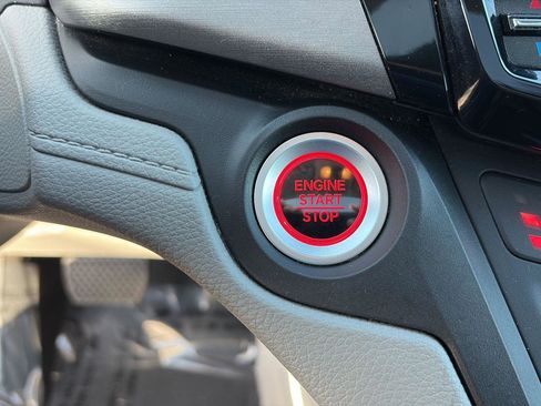 Certified 2024 Honda Odyssey EX-L image 10