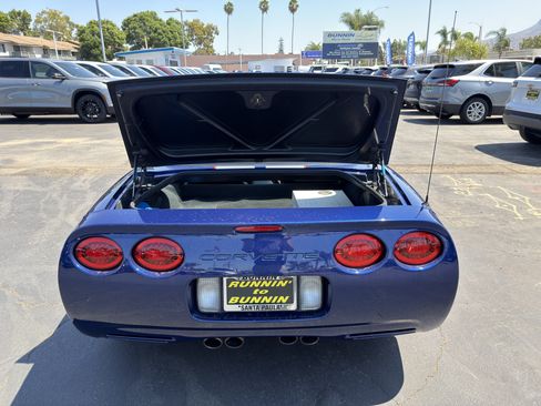Used 2004 Chevrolet Corvette Z06 w/ Z06 Preferred Equipment Group RWD image 12