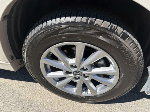 Used 2025 MAZDA CX-5 AWD 2.5 S w/ Preferred Package image 3