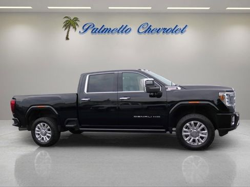 Used 2023 GMC Sierra 3500 Denali w/ Denali Ultimate Package AWD/4WD image 2