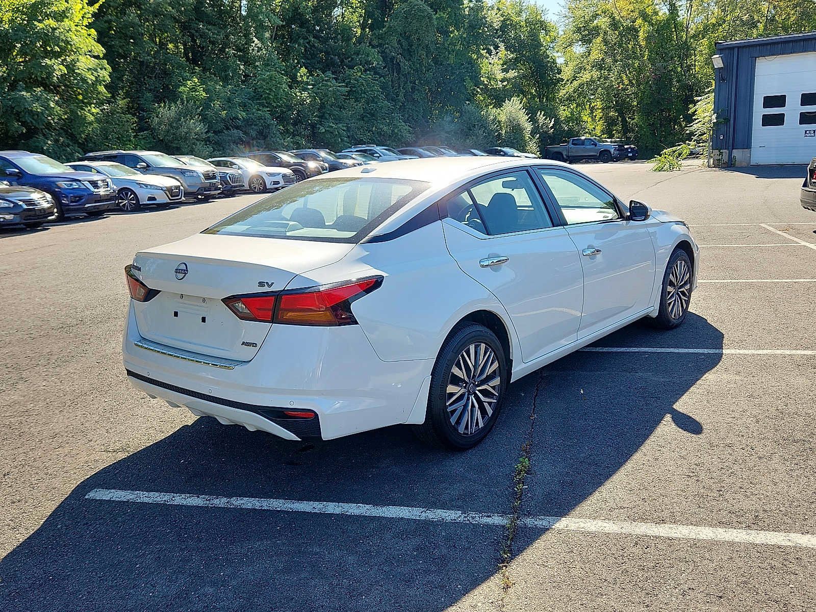 Used 2023 Nissan Altima 2.5 SV AWD/4WD image 4