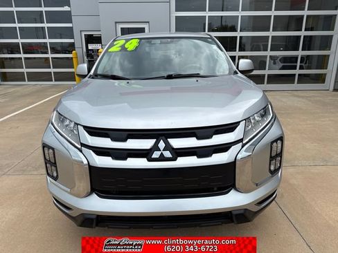Used 2024 Mitsubishi Outlander Sport SE AWD/4WD image 9