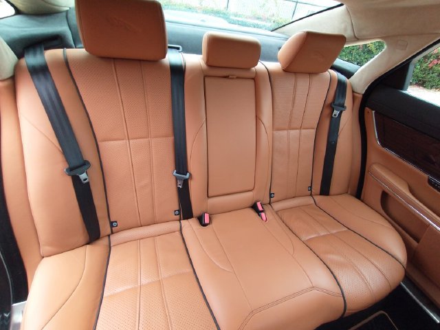 Used 2011 Jaguar XJ L RWD image 81