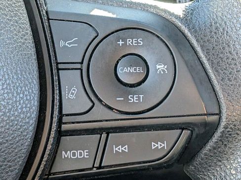 Used 2019 Toyota RAV4 XLE image 26