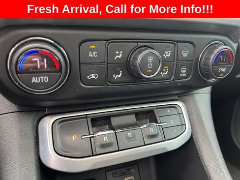 Used 2021 GMC Acadia SLT w/ Preferred Package FWD image 29