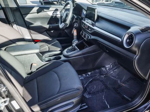 Certified 2024 Kia Forte LXS image 15