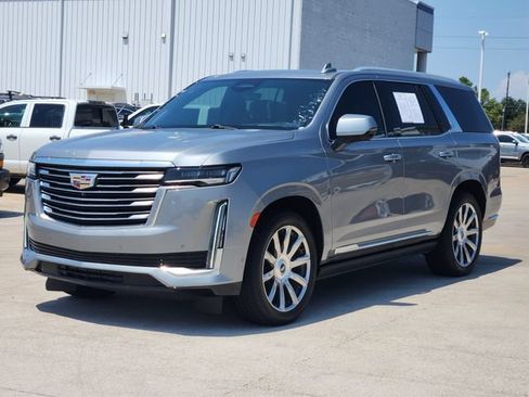 Used 2023 Cadillac Escalade Premium Luxury Platinum RWD image 3