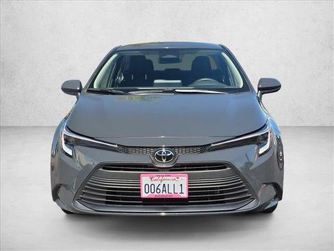 Used 2026 Toyota Corolla LE FWD image 2