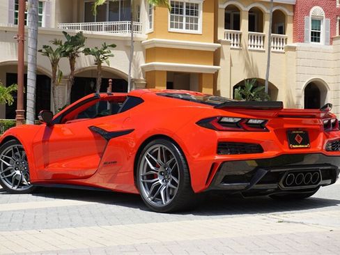 Used 2024 Chevrolet Corvette Z06 w/ Stealth Interior Trim Package RWD image 38