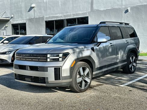 Used 2024 Hyundai Santa Fe Limited image 1