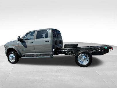 New 2026 RAM 4500 4x4 Crew Cab DRW w/ Laramie Trim Package