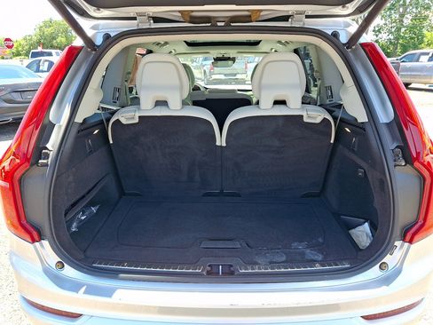 Used 2018 Volvo XC90 T6 Momentum w/ Convenience Package AWD/4WD image 18