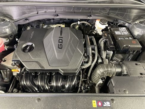 Used 2024 Kia Sorento S image 9