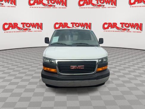 Used 2023 GMC Savana 2500 w/ Driver Convenience Package image 3