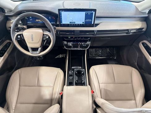 Certified 2023 Lincoln Corsair AWD w/ Equipment Group 101A image 28
