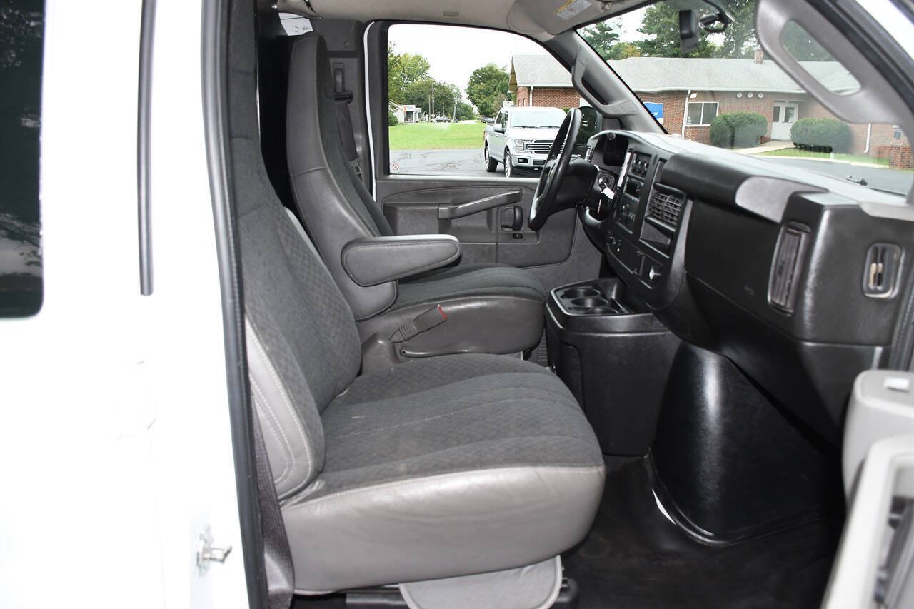 Used 2021 Chevrolet Express 2500 w/ Driver Convenience Package RWD image 24