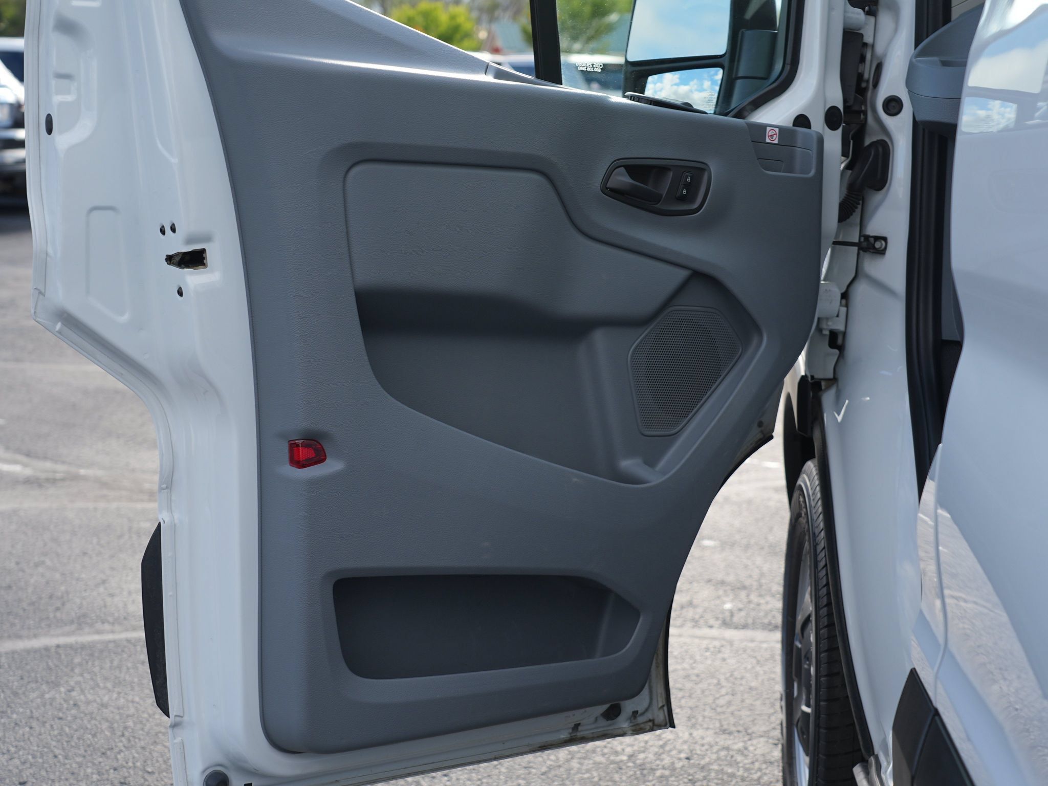 Used 2019 Ford Transit 150 XL RWD image 14