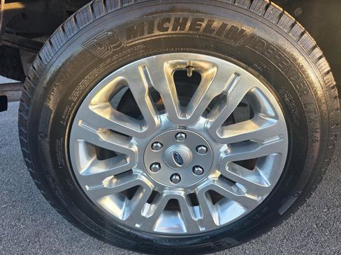Used 2014 Ford F150 Platinum w/ Max Trailer Tow Package image 20