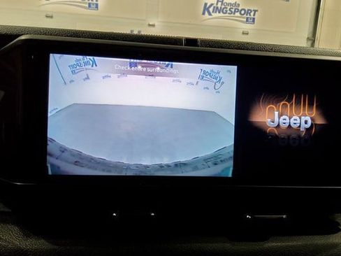 Used 2024 Jeep Wrangler Willys image 33