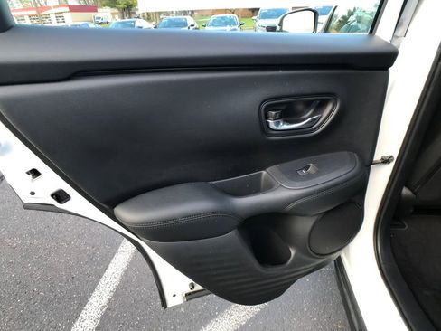 Certified 2023 Honda HR-V LX image 27