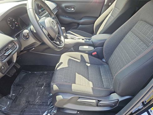 Certified 2025 Honda HR-V Sport image 15