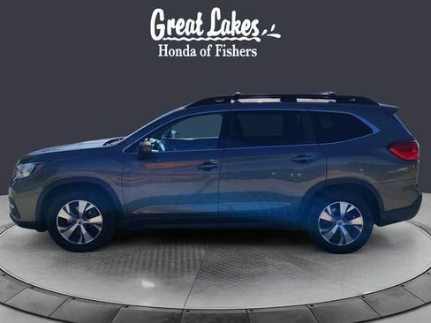 Used 2022 Subaru Ascent Premium w/ Convenience Package AWD/4WD image 2