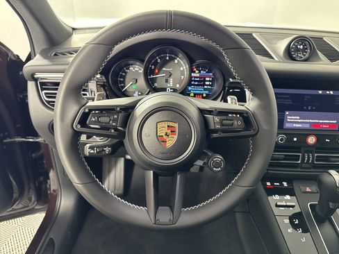 Certified 2025 Porsche Macan Turbo image 16