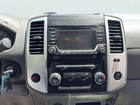 Used 2018 Nissan Frontier SV RWD image 9