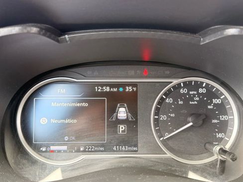 Used 2023 Nissan Versa SV image 21