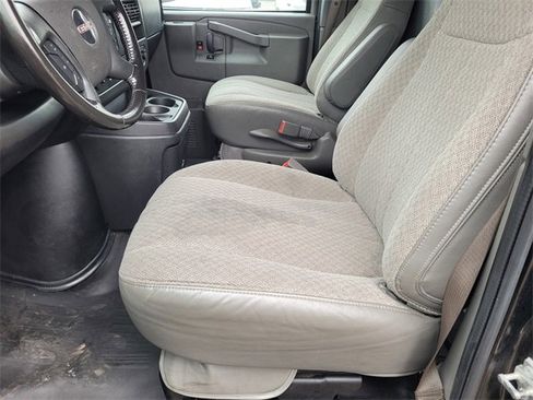 Used 2023 GMC Savana 3500 Extended w/ Driver Convenience Package image 18