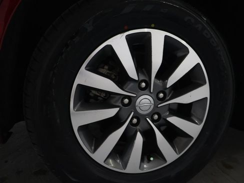 Used 2020 Chrysler Pacifica Touring-L Plus FWD image 37