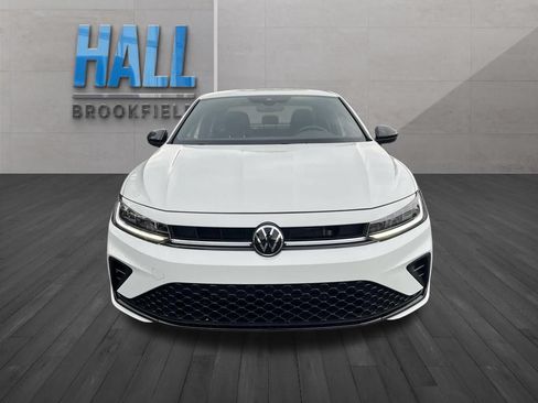Certified 2025 Volkswagen Jetta Sport FWD image 9
